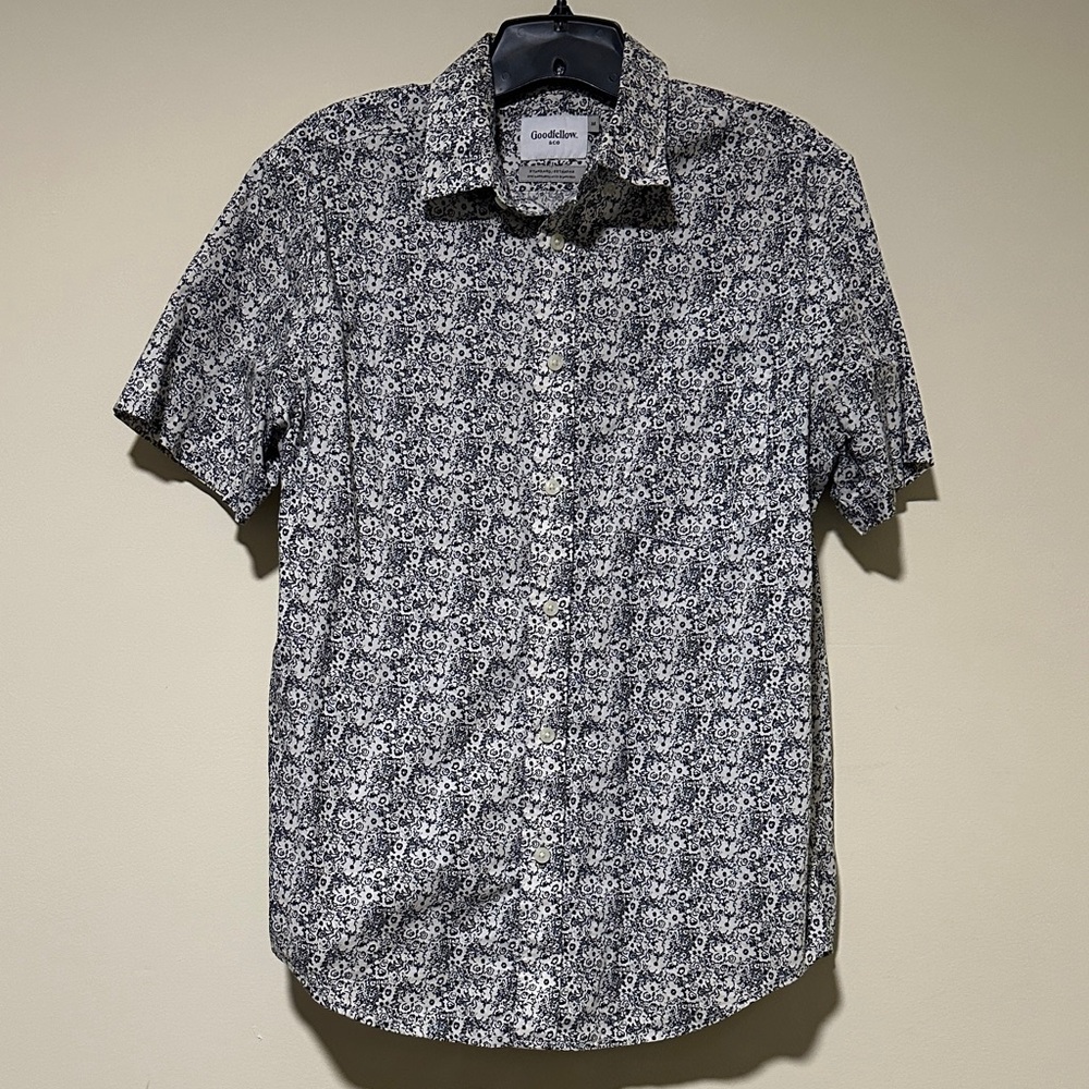 Men's Black and White Patterned Casual Shirt